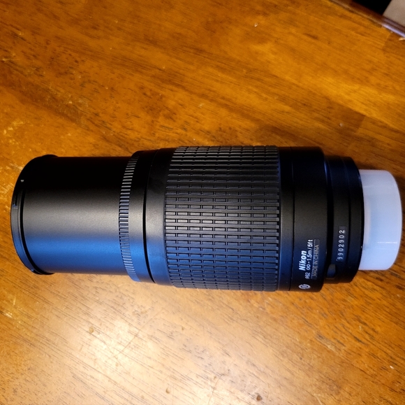 Nikon AF Nikkor manual lens - Picture 2 of 6